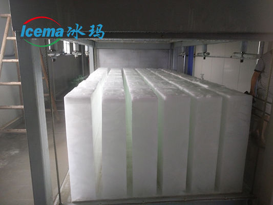 직접 냉각 블록 얼음 기계 1 냉각 액체 R22 / R404A 얼음 곰팡이 크기 380 * 180 * 1000mm 6450 * 2360 * 2530mm