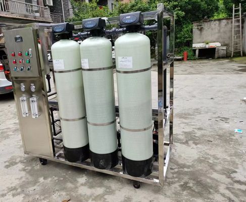 공장 직선 고품질 1000L/H 수정기 필터 기계 얼음/물 제조를 위한 역오스모시 수정기