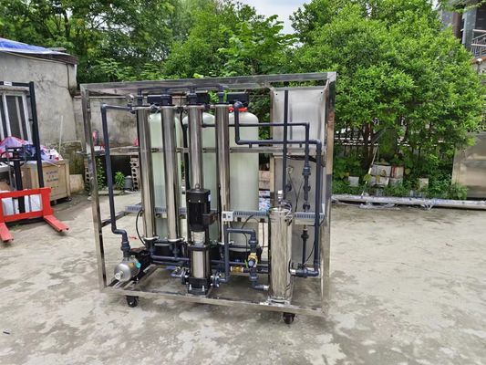 공장 직선 고품질 1000L/H 수정기 필터 기계 얼음/물 제조를 위한 역오스모시 수정기