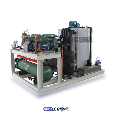 3 월 무역 박람회에서 해산물 어업을위한 6500 KG 전압 380V / 3P / 50HZ 얼음 플레이크 기계