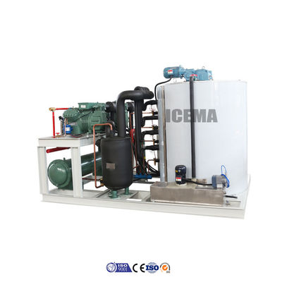 3 월 무역 박람회에서 해산물 어업을위한 6500 KG 전압 380V / 3P / 50HZ 얼음 플레이크 기계