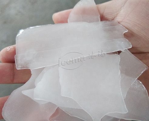 3 월 무역 박람회에서 해산물 어업을위한 6500 KG 전압 380V / 3P / 50HZ 얼음 플레이크 기계